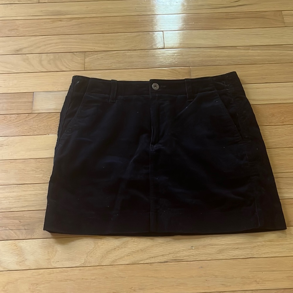 UNIQLO Black Corduroy Black Mini Skirt (size 4)